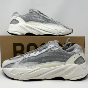 adidas Originals Yeezy Boost 700 V2 Static 2022 White Gr...