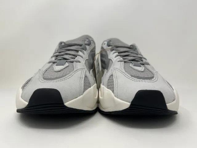 adidas Originals Yeezy Boost 700 V2 Static 2022 White Gr...