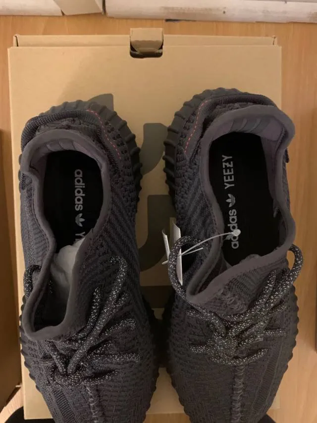 Adidas yeezy boost 350 v2 black non reflective