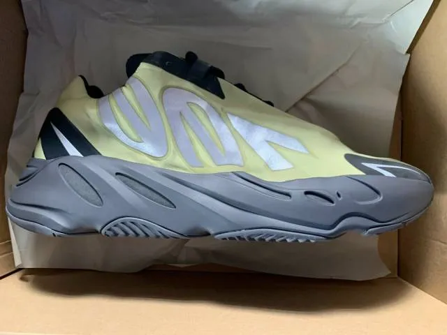 adidas Yeezy Boost 700 MNVN Resin