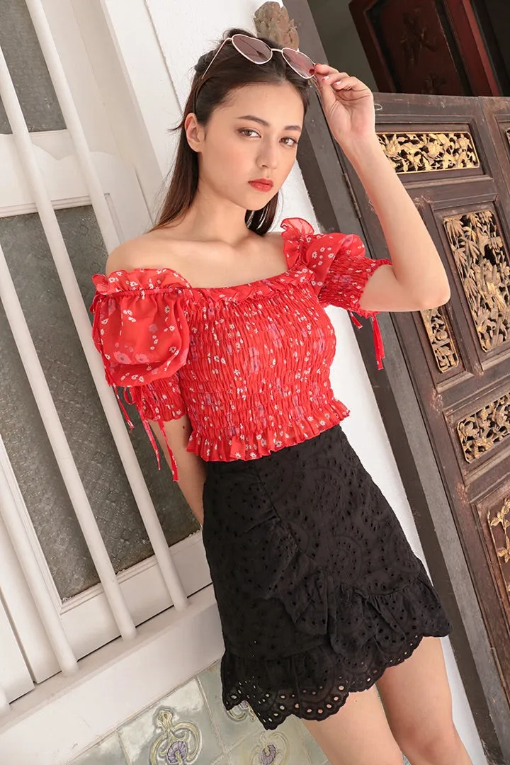 ASHE EYELET SCALLOP SKIRT (BLACK)