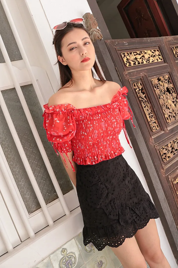 ASHE EYELET SCALLOP SKIRT (BLACK)