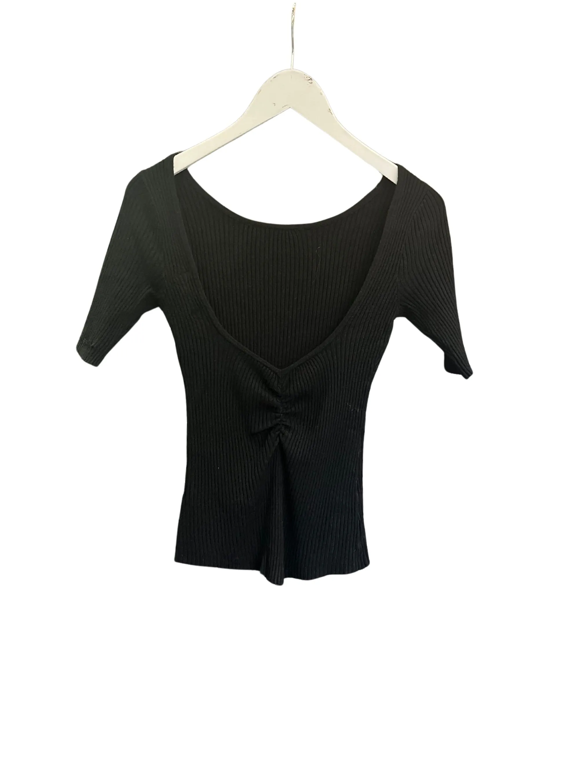 Clever Alice Backless Top in Black