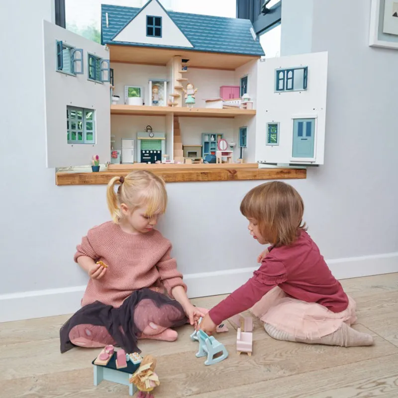 Dovetail Doll House