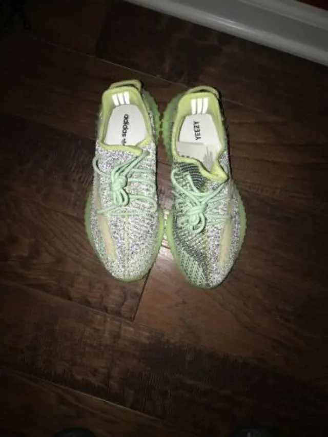 Flaw - adidas yeezy boost 350 v2 yeezreel reflective/glow size 8.5 /rare ds *1/1