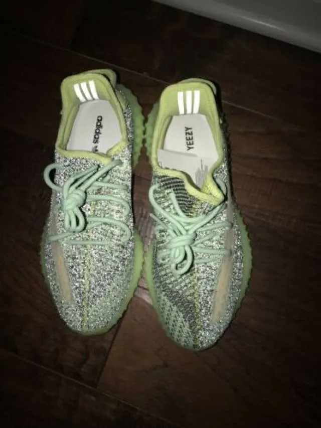 Flaw - adidas yeezy boost 350 v2 yeezreel reflective/glow size 8.5 /rare ds *1/1