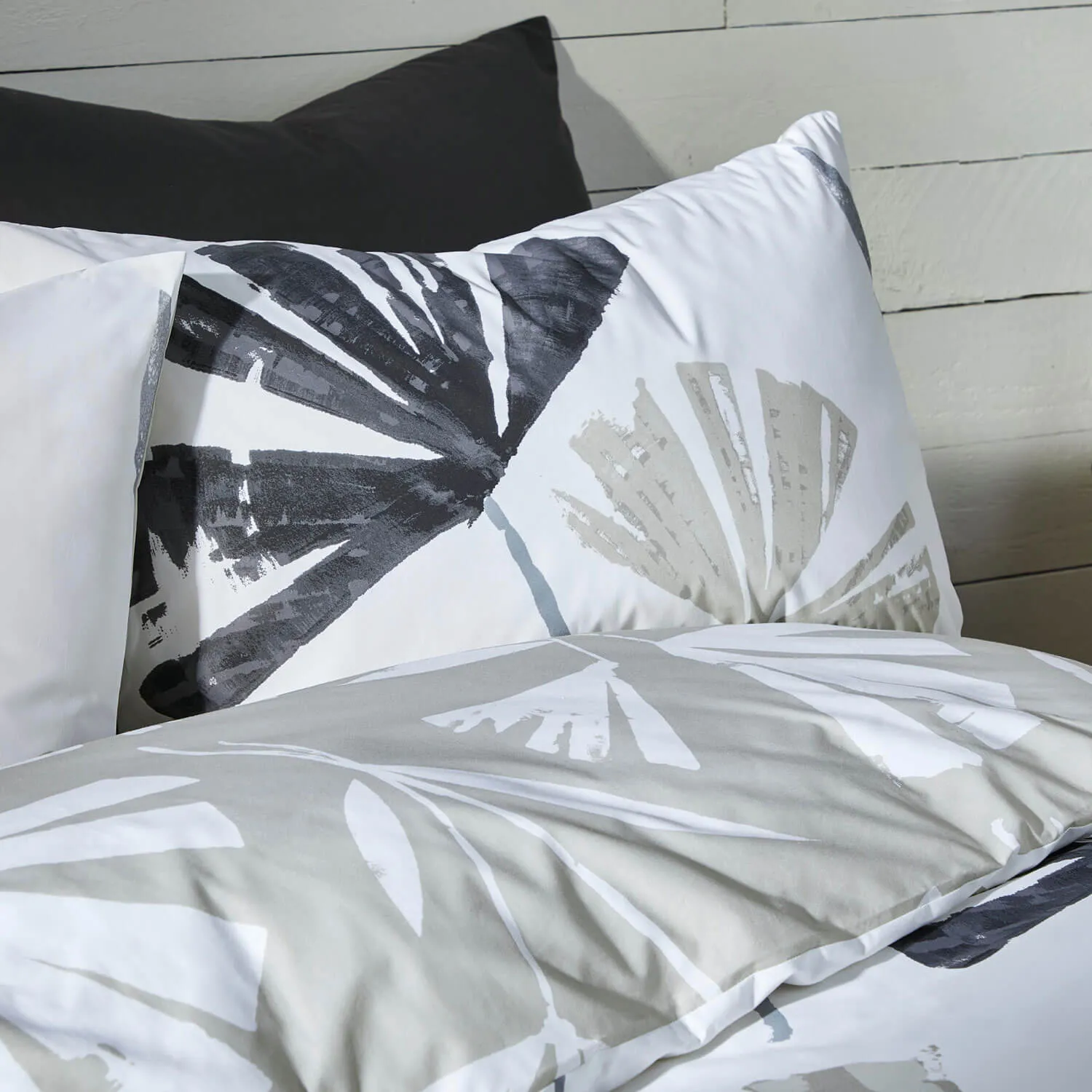 Skandi Duvet Cover Set - Black / Natural