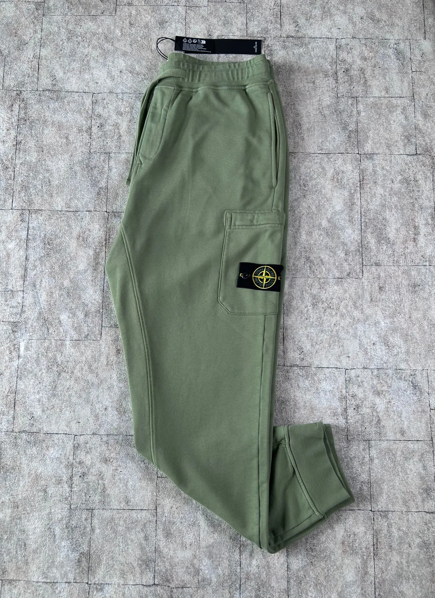 STONE ISLAND CARGO SWEATPANTS