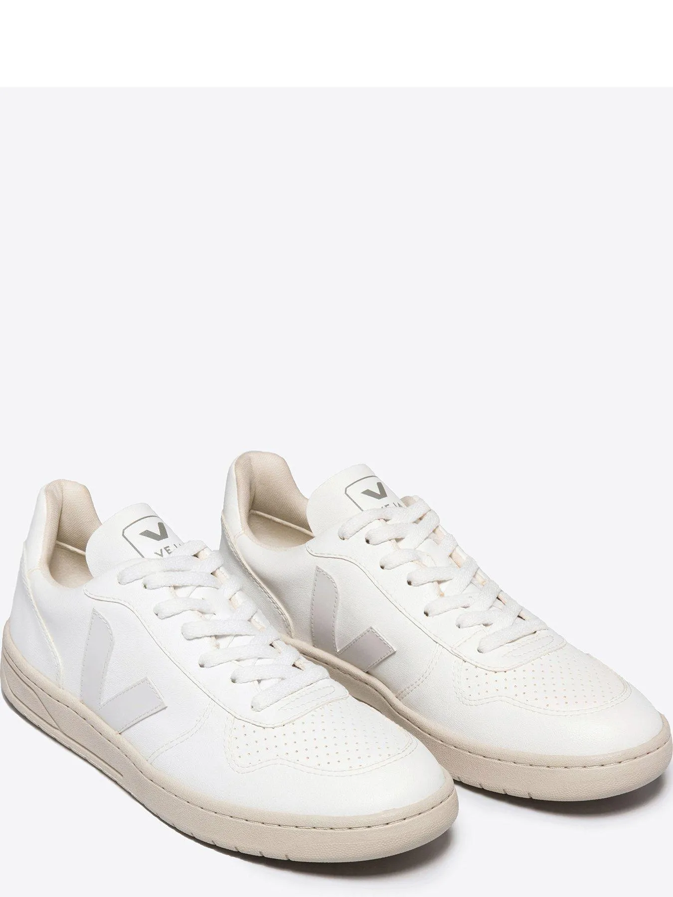 Veja Men's V-10 Trainers - White