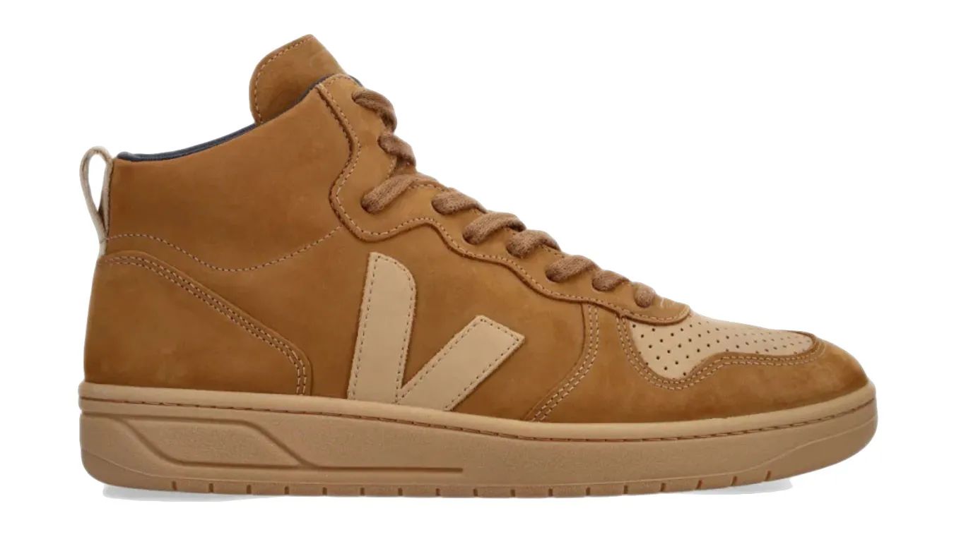 Veja V-15 Nubuck Camel Desert