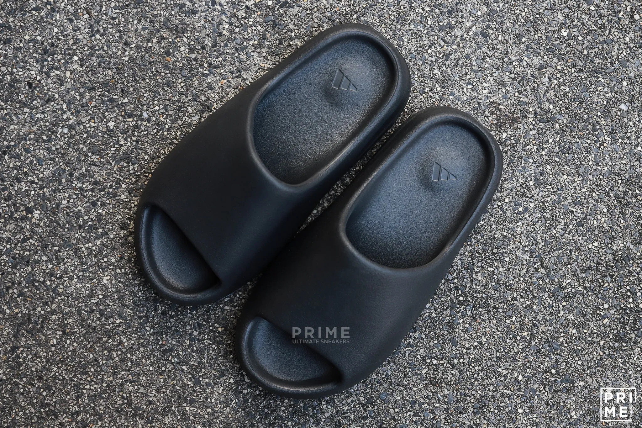 Yeezy Slide ONYX  (HQ6448)